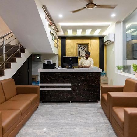 Hotel Mookambika Comforts Tirupati Eksteriør billede