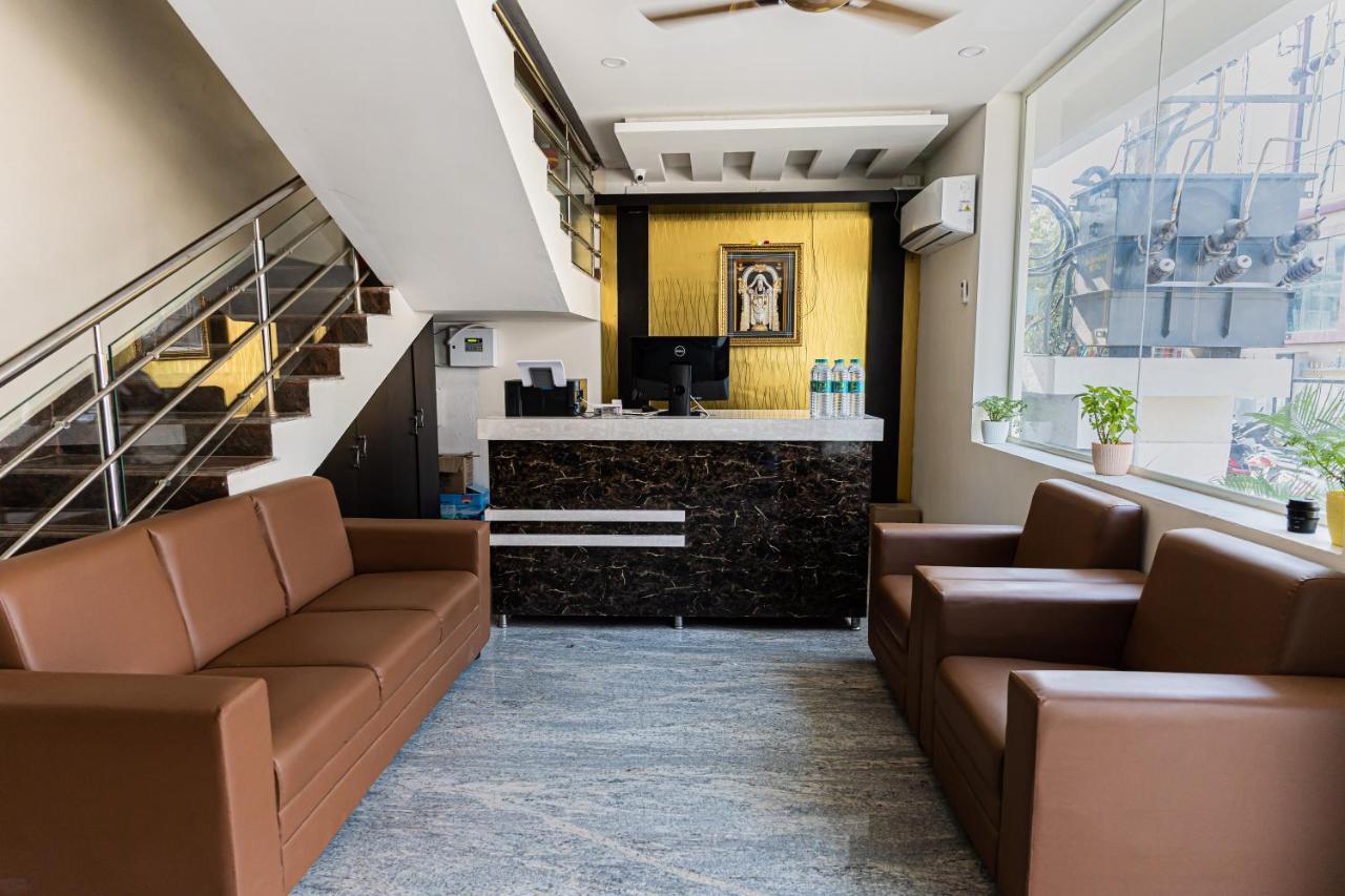 Hotel Mookambika Comforts Tirupati Eksteriør billede