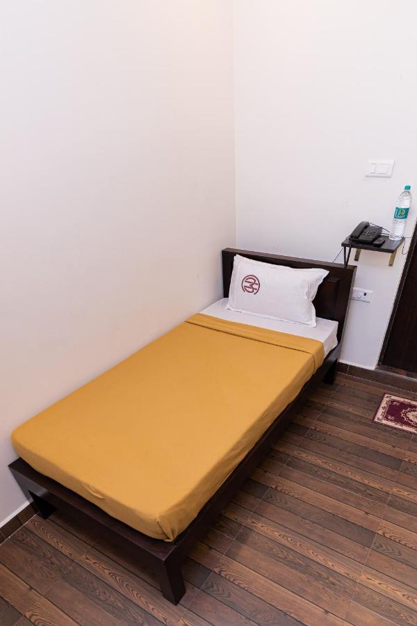 Hotel Mookambika Comforts Tirupati Eksteriør billede